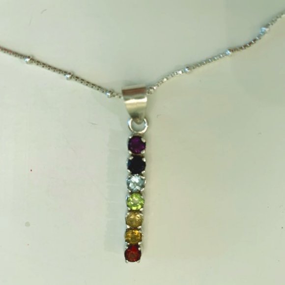 The Healing 7 Chakras Necklace Silver and Crystals - Picture 1 of 4